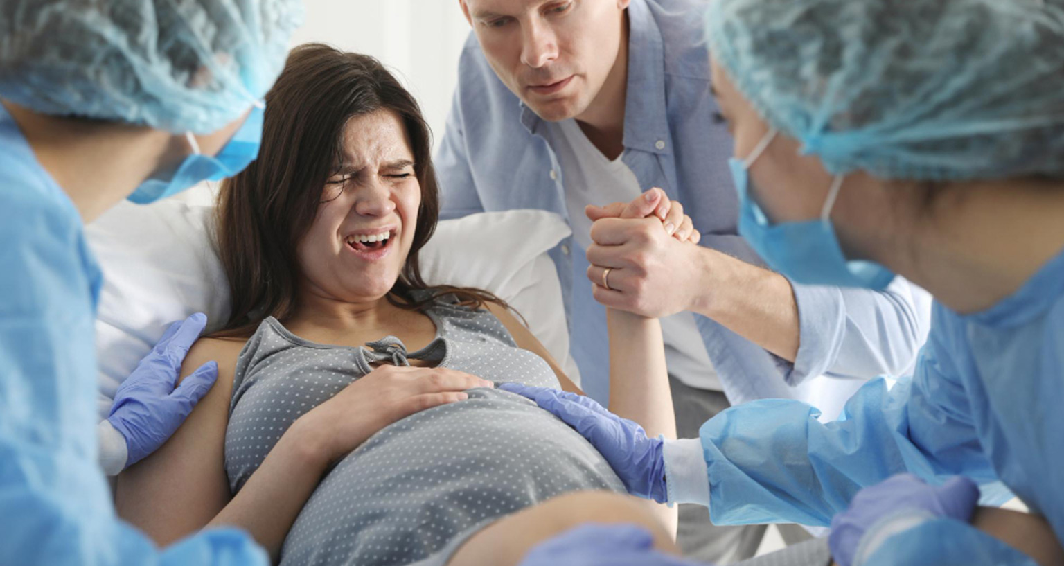 You are currently viewing C-Section vs Normal Delivery: Which Is Safer for You?